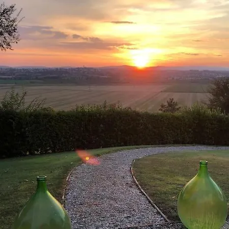 Tuscan For 6 People, Ideally Located Casa de Férias