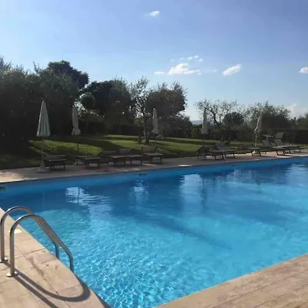 Tuscan For 6 People, Ideally Located *