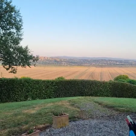 Semesterbostad Tuscan For 6 People, Ideally Located