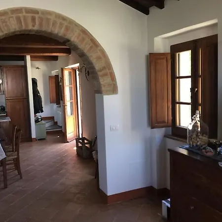 Tuscan For 6 People, Ideally Located בית נופש