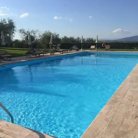 בית נופש Tuscan For 6 People, Ideally Located קורטונה